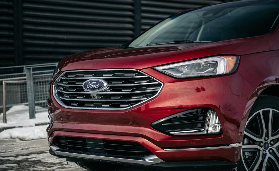 Детали экстерьера Ford Edge Titanium 2018 года  (NA) (фото 21 из 29)
